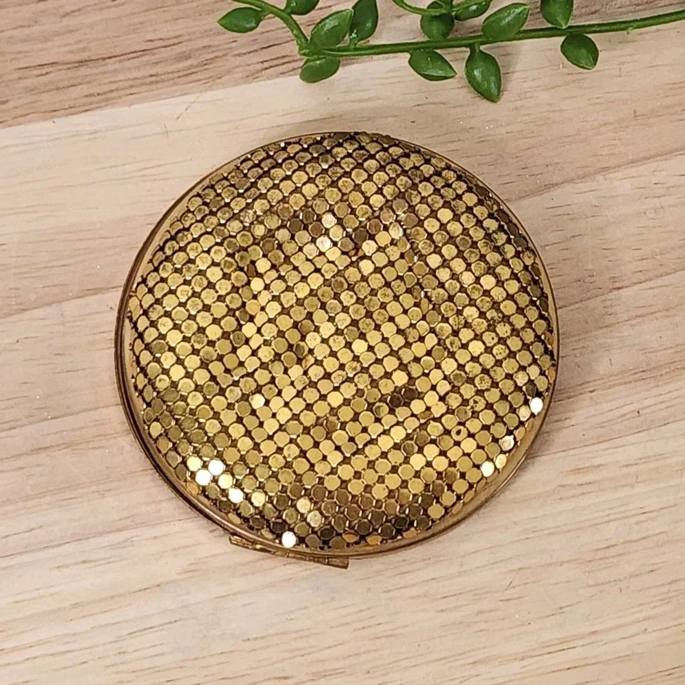 Vintage Elgin American Powder Compact Brass Mesh Signed Puff‎ 1950s